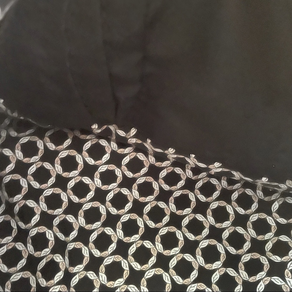 🎉🛍❤️HOST PICK!!🎉❤️🛍Vera Bradley black white messenger bag - Picture 5 of 6